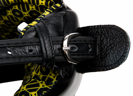 UFC Шлем с защитой щек на шнуровке черный - L\XL